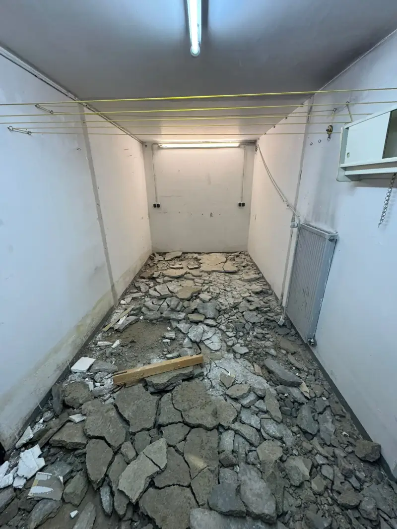 Beschädigte Kellerwand - Vorher